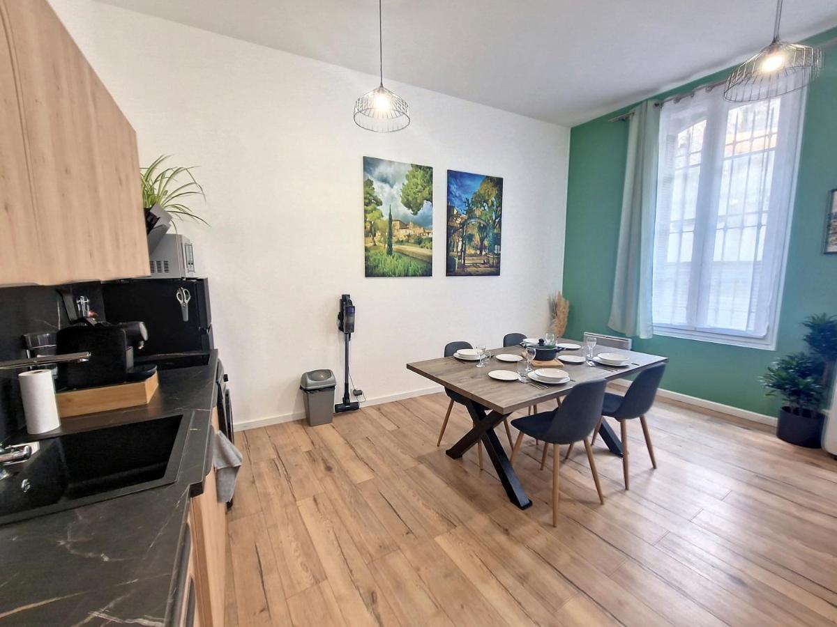Nimes: Appartement L'Auguste Centre-Ville. Bagian luar foto